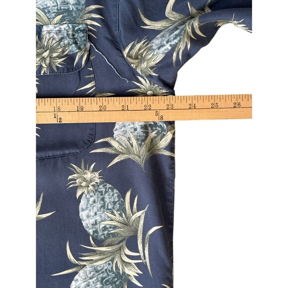 Tommy Bahama Button Down Shirt Men's Med Blue Pineapple 100% Rayon Camp Collar - Picture 7 of 10